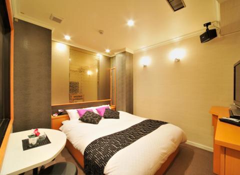Hotel California Kaminarimon (Adults Only) Токио Экстерьер фото