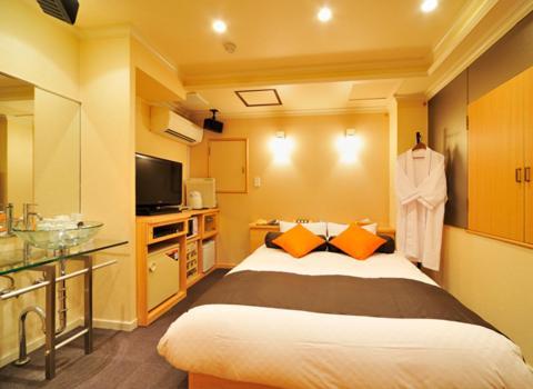 Hotel California Kaminarimon (Adults Only) Токио Экстерьер фото